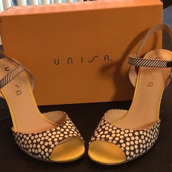 Shoes - Picture 1 of 5